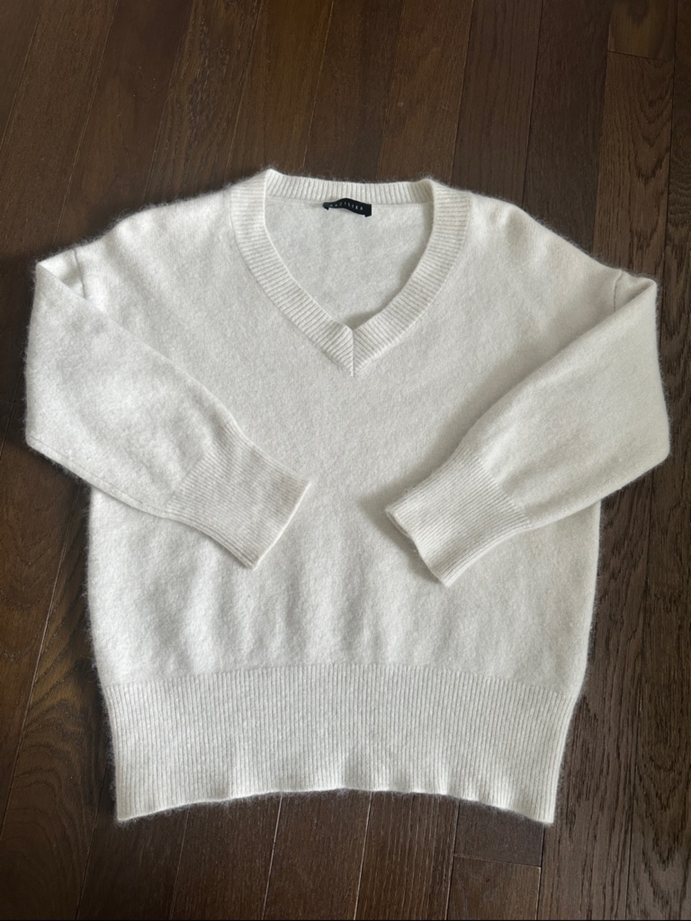 Bazilika extremely soft cashmere V-Neck Sweater one size retail €415